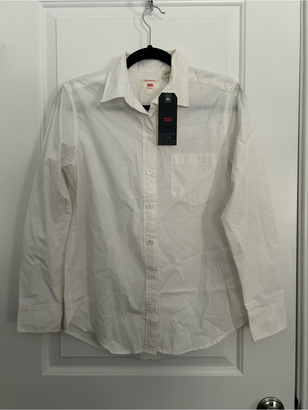 Levi’s Boyfriend Fit White Button Down Shirt NWT